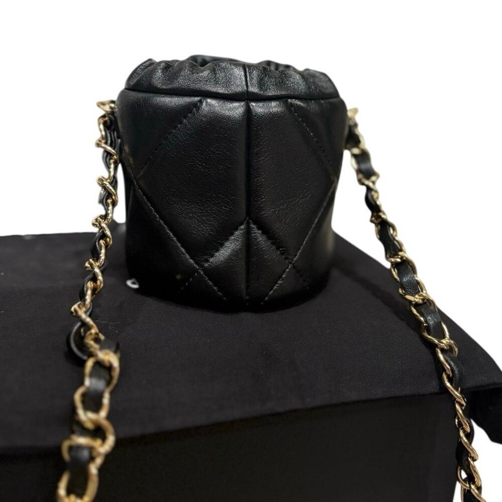 Authentic CHANEL Matelasse CC Logo Chain Mini Pouch Bag Black Lambskin Full Set - Picture 9 of 16